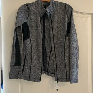 GUC WOMENS LORNA JANE GREY AND BLACK JACKET SMALL